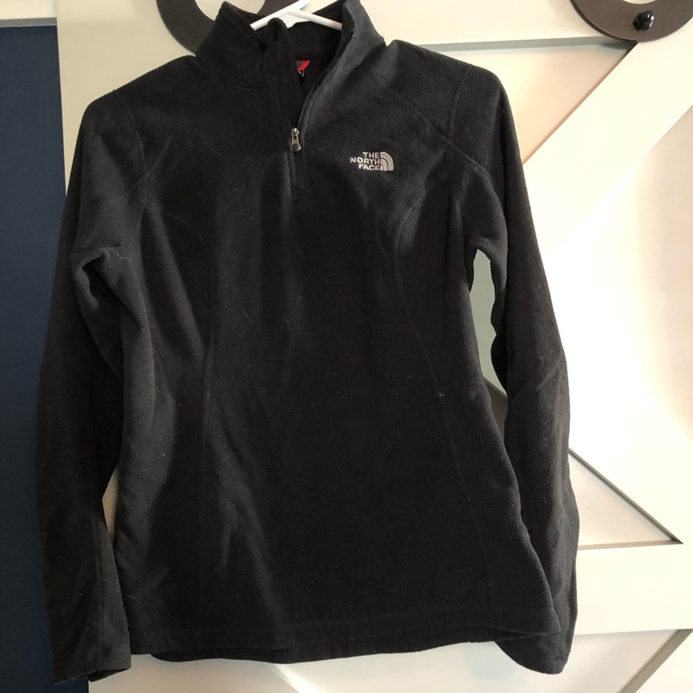 North Face Women’s Fitted Fleece Pullover